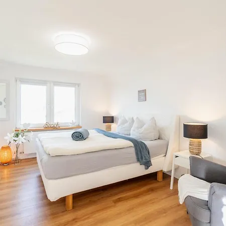 Familien Doppelhaushaelfte ,,marsi