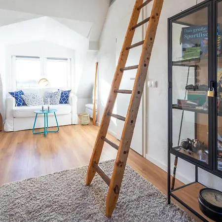 Familien Doppelhaushaelfte ,,marsi